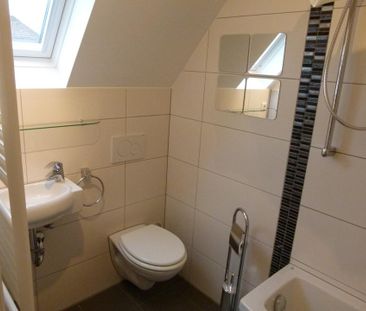 Modern möbliertes Appartement über den Dächern von Cannstatt - Photo 1