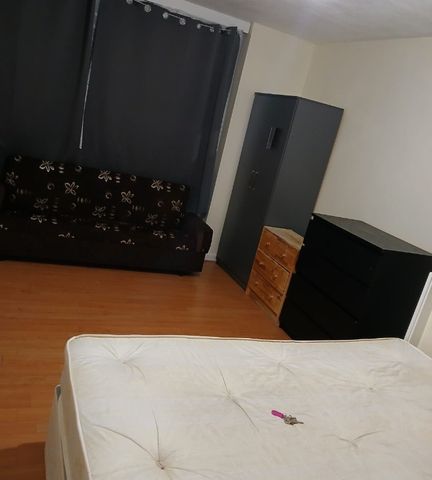 Beautiful double room in SW9 7LE 7 Swinford Garden - Photo 5
