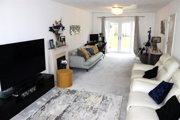 4 bedroom house to rent - Photo 1