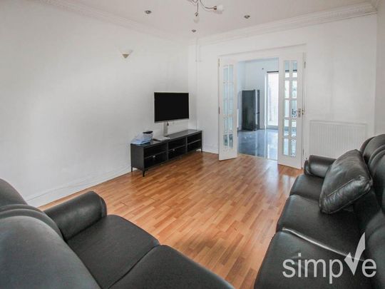 4 bedroom house to rent - Photo 1