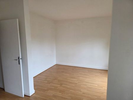 Location Appartement 1 pièce 25m² LE CHESNAY 78150 - Photo 4