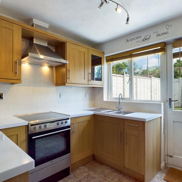 2 bedroom terraced house to rent - Photo 1