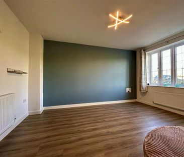 3 bedroom property to rent - Photo 2