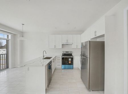 For Lease - 396 Kennedy Circle, Milton, Ontario - Photo 5