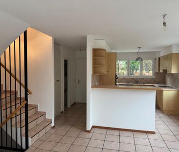 Charming semi-detached villa with 5.5 rooms in Rolle - Photo 4