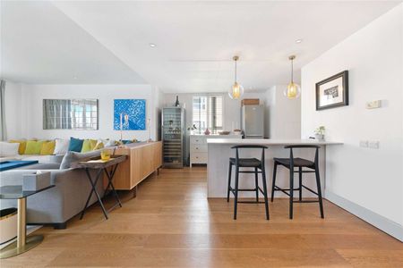 Hanover House, 32 Westferry Circus, Canary Wharf, London, E14 8RH - Photo 2