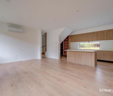 BRAND NEW TOWNHOUSE - Photo 5