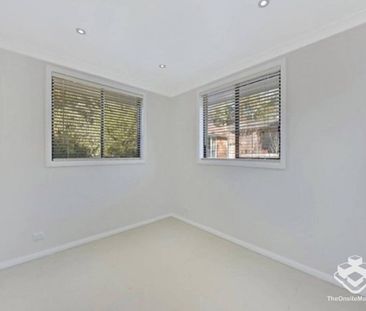 Comfortable and Low Maintenance Free Standing 2 Bedroom Home - Photo 4