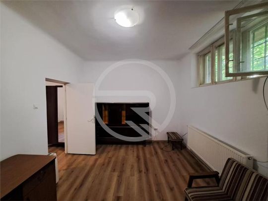 Apartament cu 2 camere, demisol, situat in zona UMF! - Photo 1