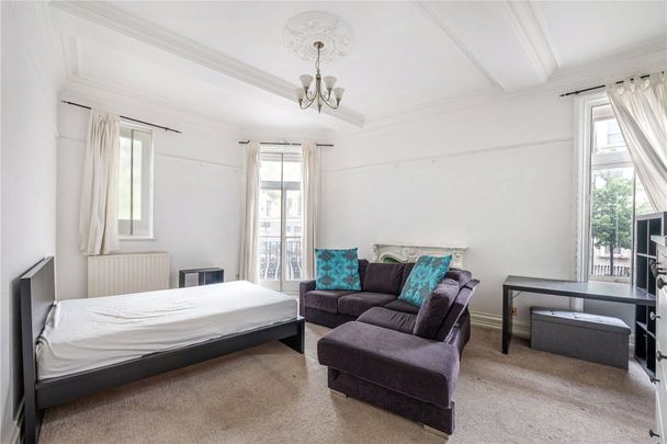Earl's Court Square, London, SW5 ground floor flat to rent - Photo 1