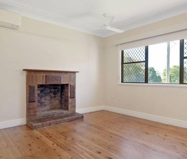 Charming three-Bedroom Home! - Photo 1
