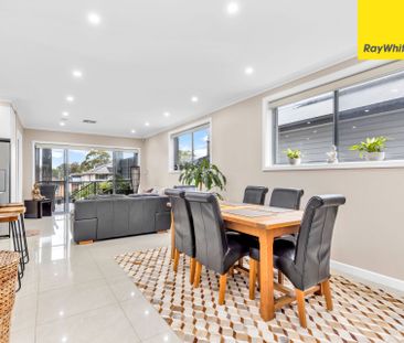 A modern home in a blue-chip neighborhood - Photo 1