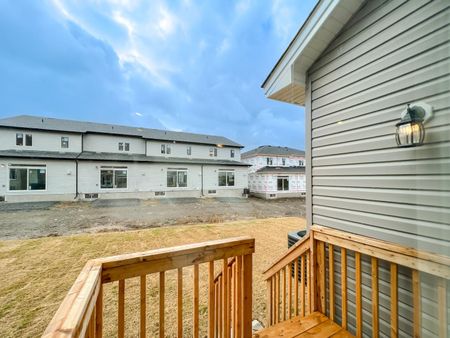 1512 Scarlet St, Kingston, ON K7K 0H6 - Photo 3