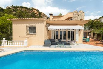 For rent villa with private pool near the beach in Cumbre del Sol, Benitachell