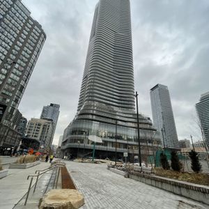 For Lease - 11 Wellesley Street Unit# 903, Toronto, Ontario - Photo 2