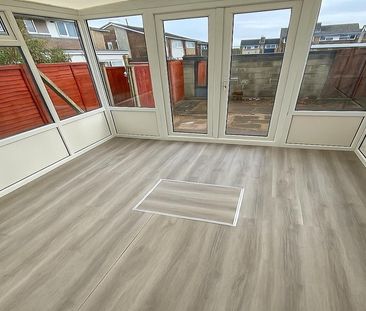 Freshbrook Road, Lancing - Photo 4