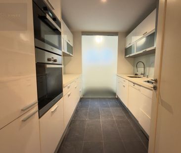 Óptimo T2 com 2 vagas de garagem, condomínio com piscina - Photo 1