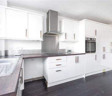 A 2 bedroom semi-detached house situated within Wendover. - Photo 3