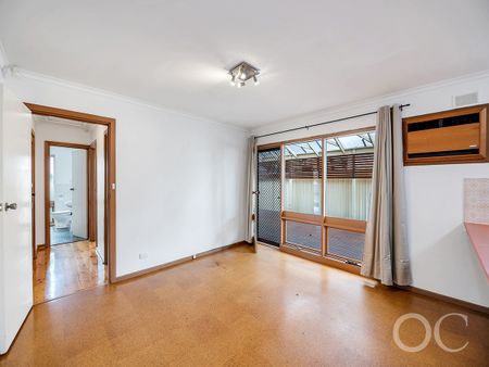 Open the Door to Family-Sized Comfort in a Quiet Netley Haven - Photo 3