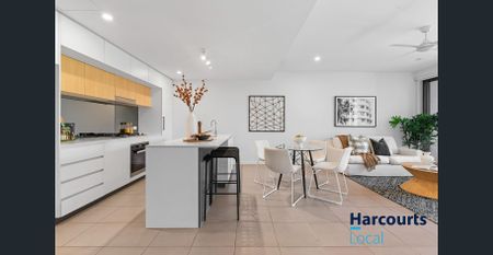 Executive Living in Windsor! - Photo 5