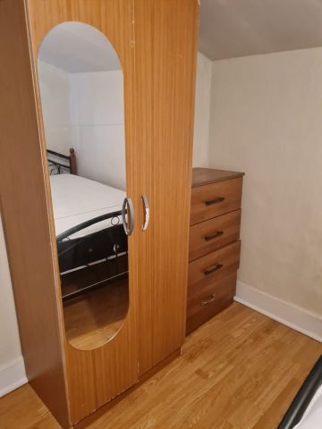 Room in a Shared House, Spurling Road, SE22 - Photo 2