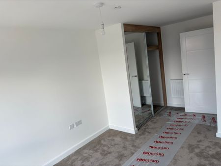 1 Bed Flat, Pembrook House, SO19 - Photo 2