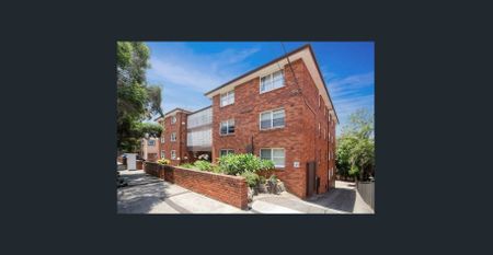 Groovy abode - Photo 5