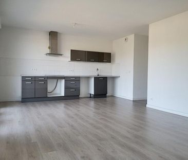 Location Appartement 3 pièces Meublé 68m² AJACCIO 20090 - Photo 3