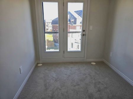 For Lease - 5959 Saigon Street, Mississauga, Ontario - Photo 4