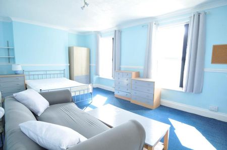 4 bedroom house to rent - Photo 3