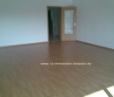 - 2 - Raumwohnung mit Balkon in Dresden-Gruna - Foto 1