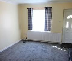 2 Bedroom Semi-Detached House For Rent - Photo 2