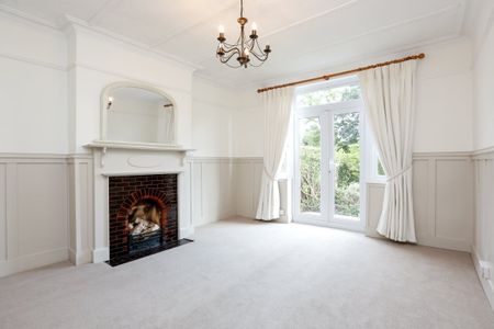 5 bedroom semi-detached house to rent - Photo 2