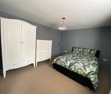 Room in a Shared House, Strathmore Avenue, LS9 - Photo 1