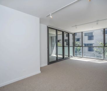 Experience Modern Living at the Prestigious "Seventy One" Complex - Photo 3