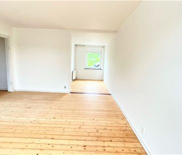 Stor, lys 3-værelses lejlighed - Photo 2