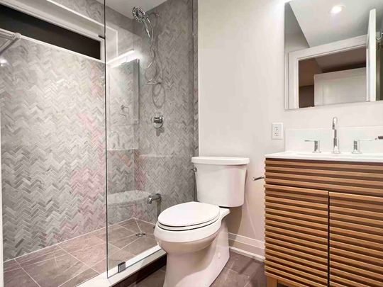 For Lease - 24 Sullivan Street Unit# 1, Toronto, Ontario - Photo 1