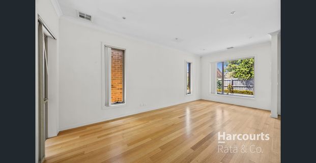 Modern 3-Bedroom Home with Natural Light and Convenience in Epping - Photo 1