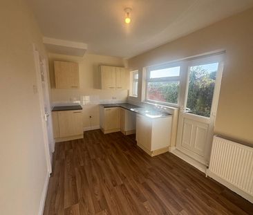 2 bedroom terraced house to rent - Photo 3