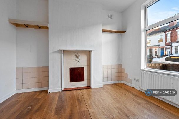 3 bedroom terraced house to rent - Photo 1