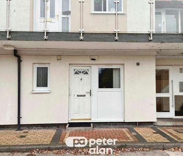 Wilson Court, Wilson Court, Caedraw, CF47 - Photo 1