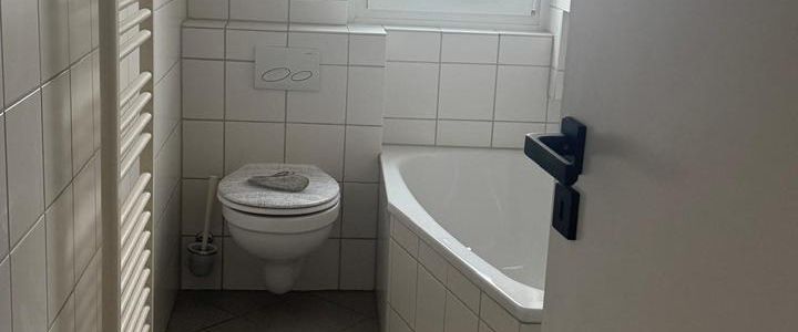 Modernisierte, klimatisierte Wohnung im gepflegten 5-Familienhaus - Photo 1