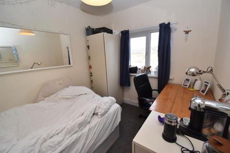 4 bedroom house to rent - Photo 3