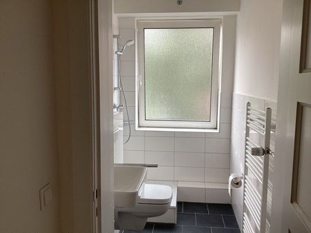 Kurzfristig Nachmieter für schöne 2-Zimmer-Wohnung in Kiel Wik gesucht - Foto 2