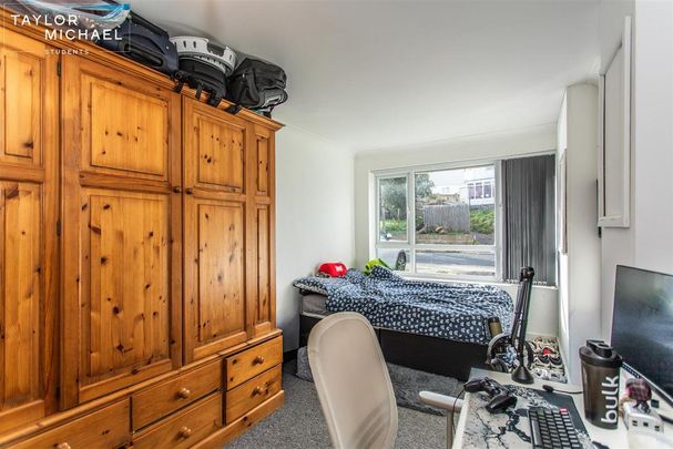 6 bedroom detached house to rent - Photo 1