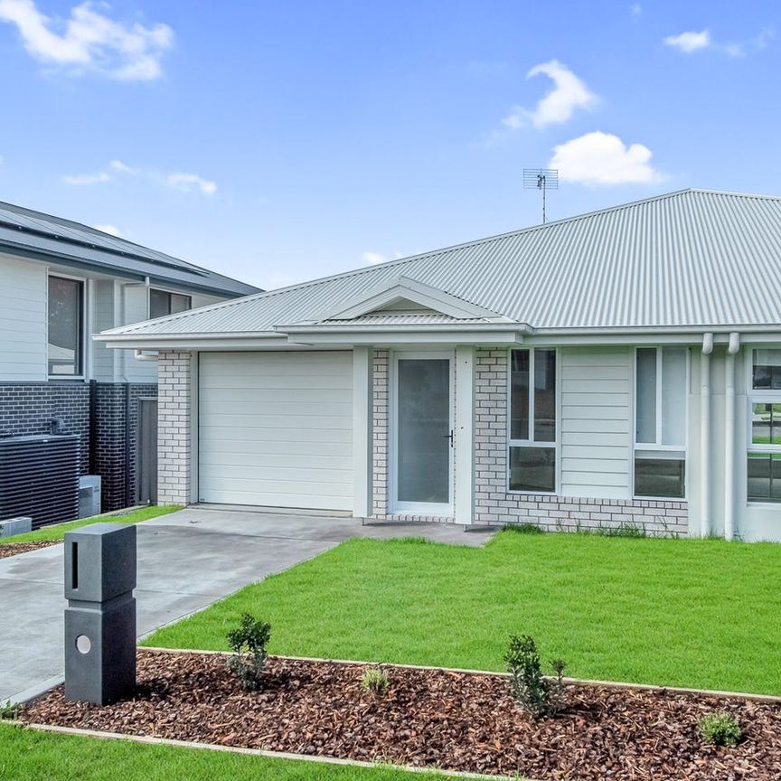 BRAND NEW 4 DUPLEX CLOSE TO THE HUNTER EXPRESS - Photo 1