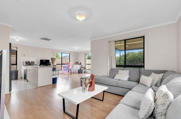 Well-Maintained Spacious Three Bedroom Home! - Photo 1