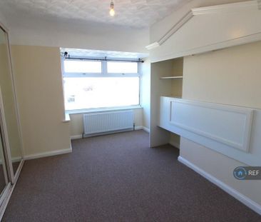 2 bedroom semi-detached house to rent - Photo 5