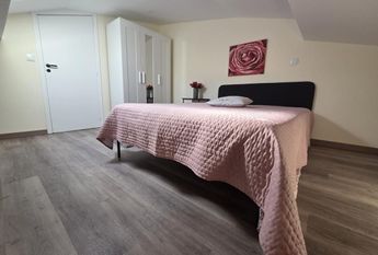 Quarto com espaco home office NOVO a estrear VNGaia