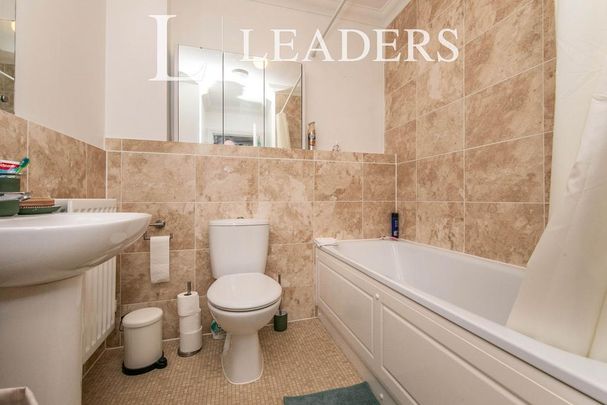 4 bedroom house to rent - Photo 1